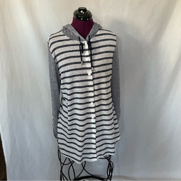 Brochure hooded striped thin sweater​ - Picture 10 of 10